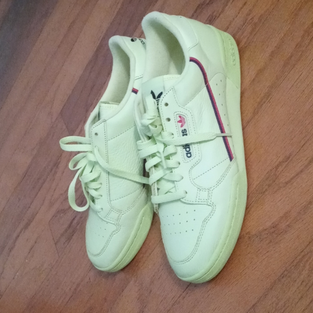 Contential Adidas - image 3